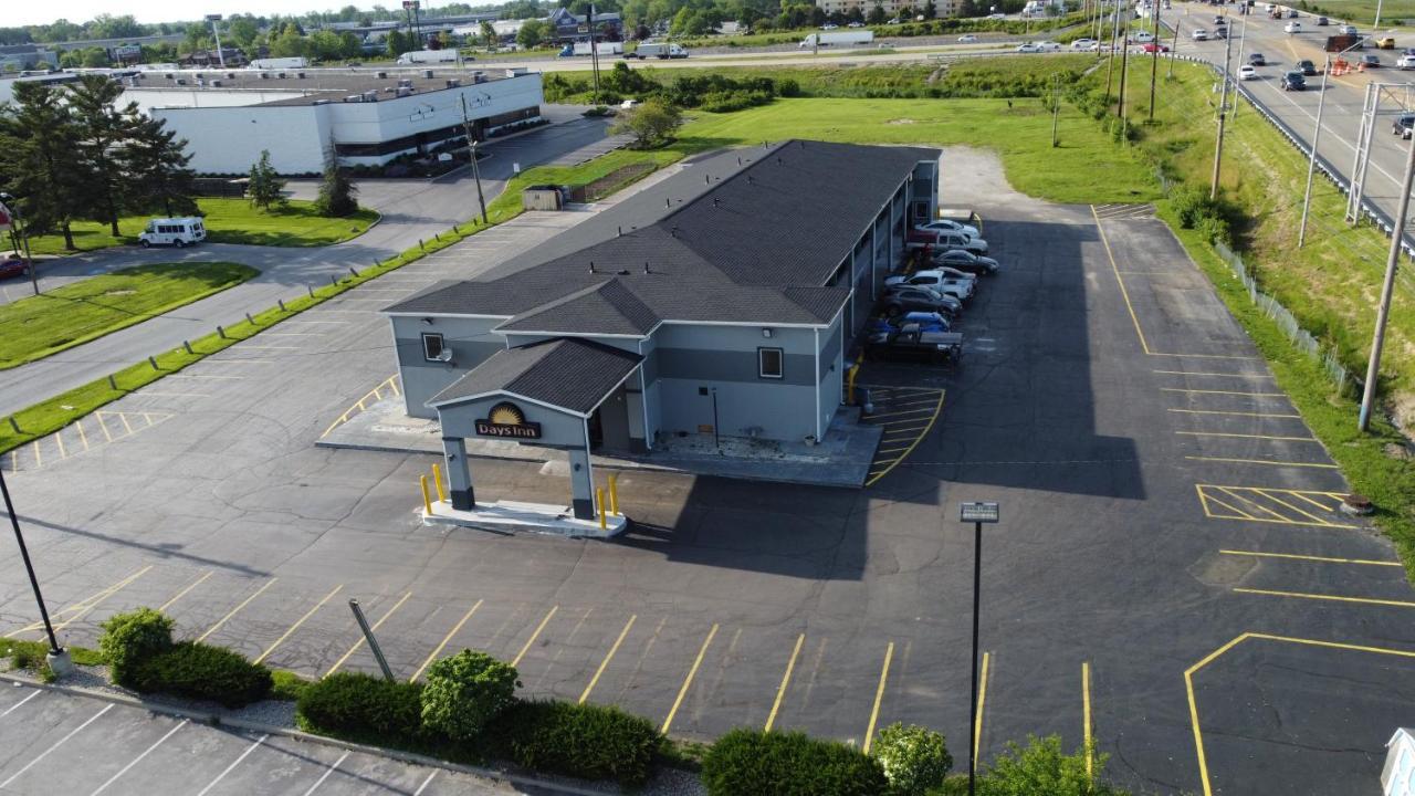 Days Inn By Wyndham Indianapolis East Post Road Eksteriør billede