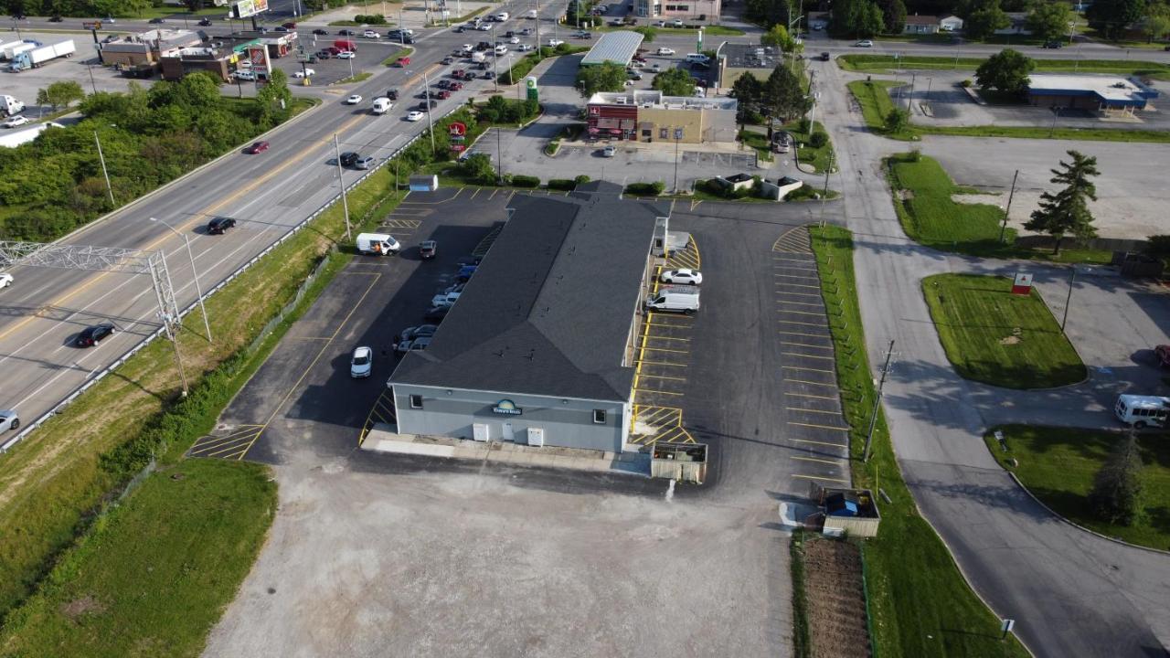 Days Inn By Wyndham Indianapolis East Post Road Eksteriør billede