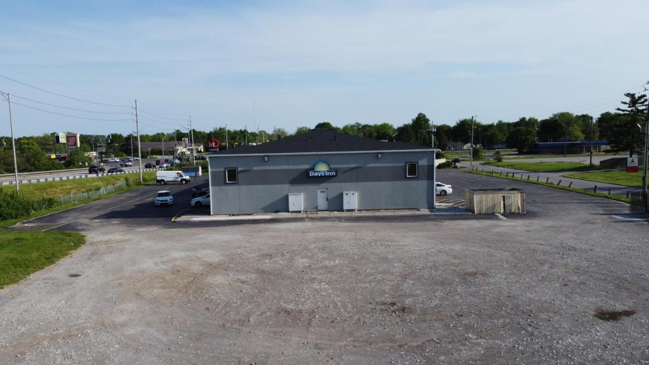 Days Inn By Wyndham Indianapolis East Post Road Eksteriør billede