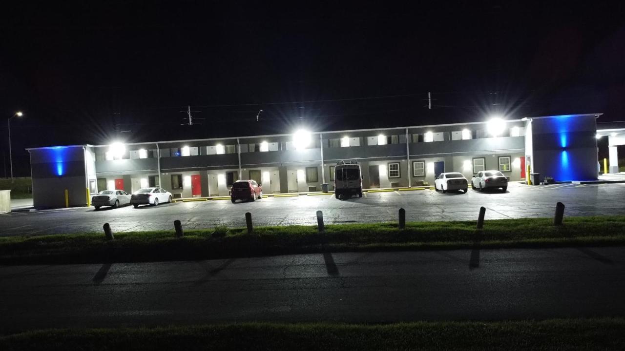 Days Inn By Wyndham Indianapolis East Post Road Eksteriør billede