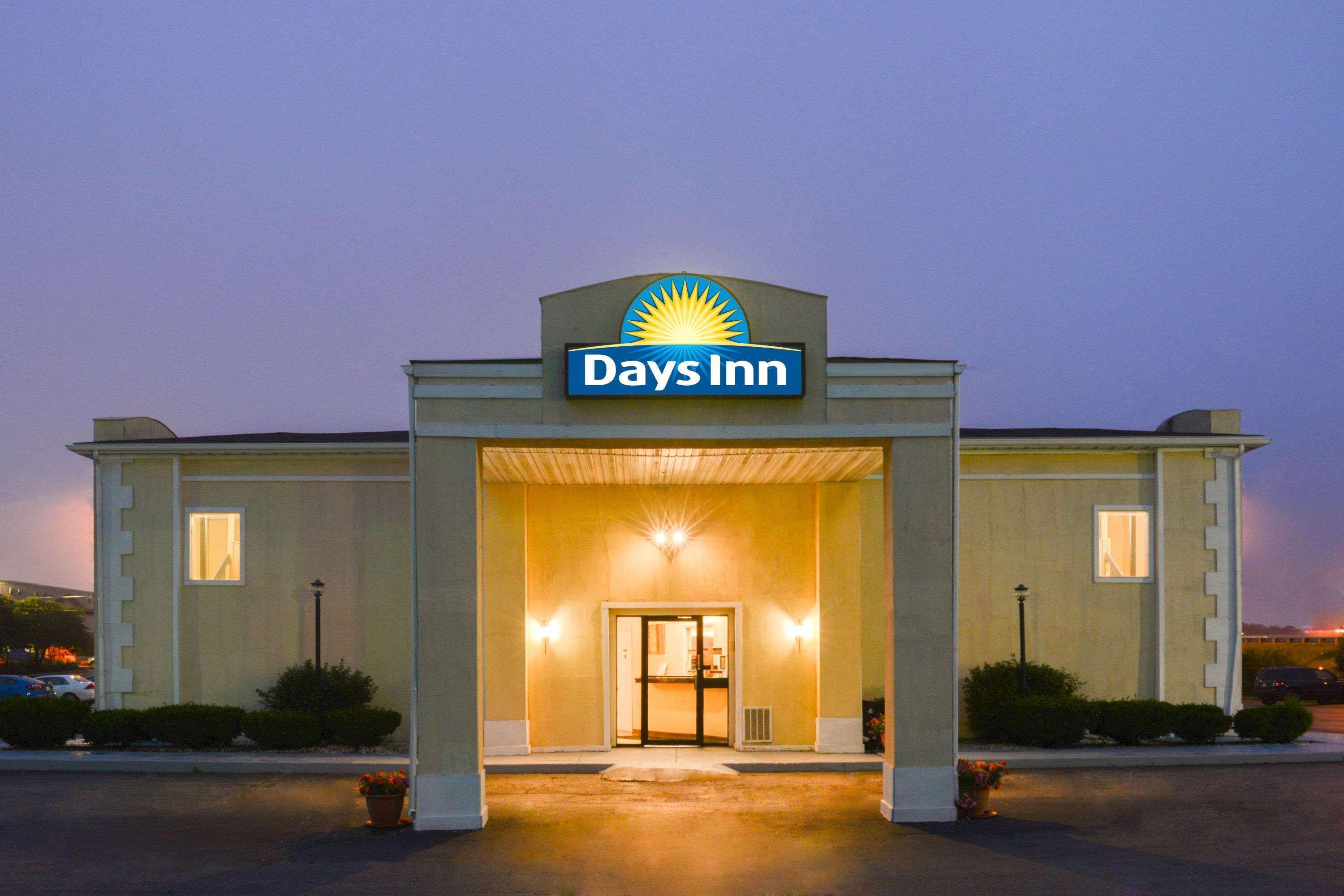 Days Inn By Wyndham Indianapolis East Post Road Eksteriør billede