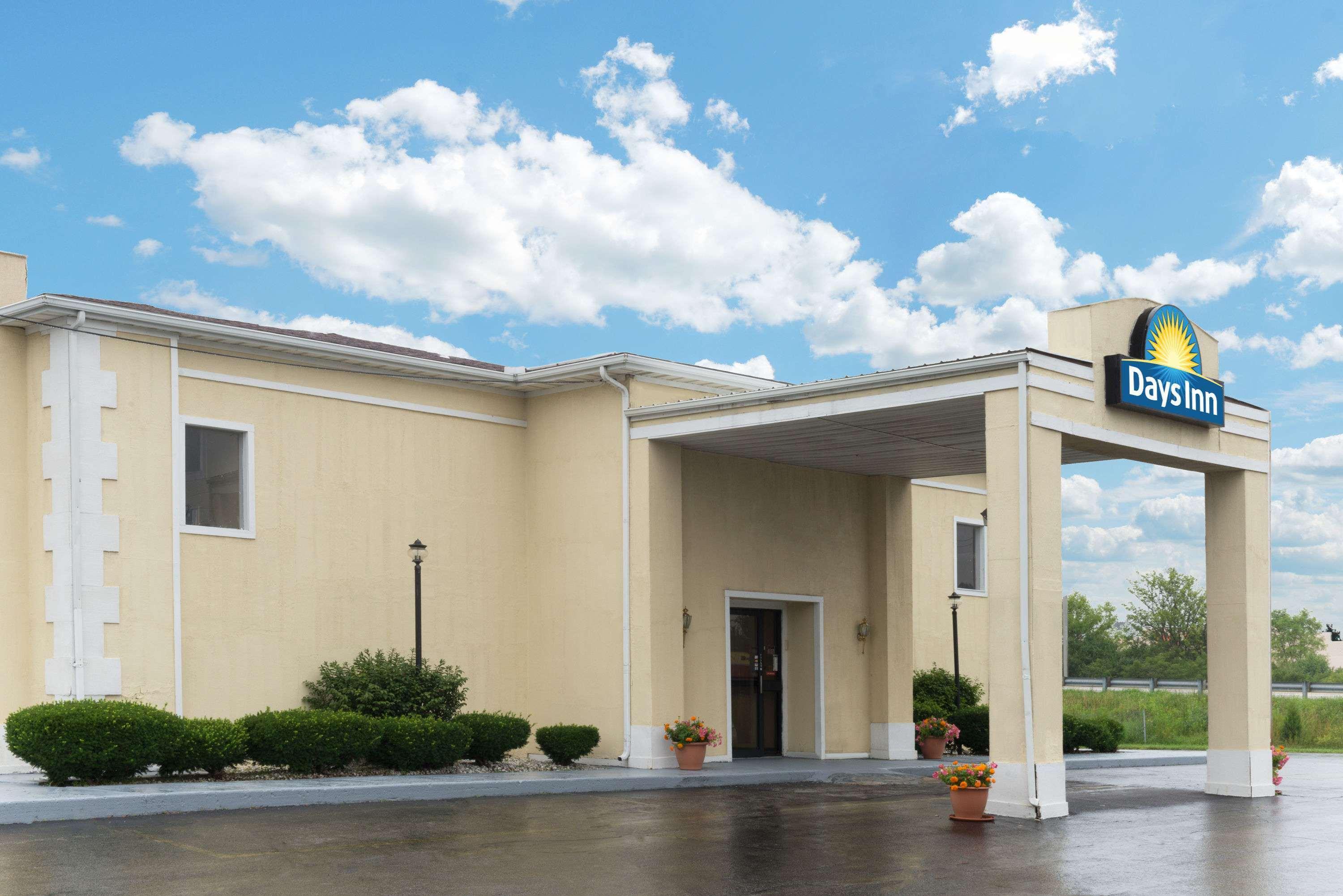 Days Inn By Wyndham Indianapolis East Post Road Eksteriør billede